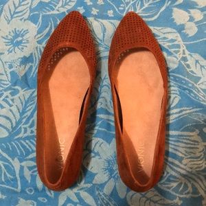 Vionic suede flats